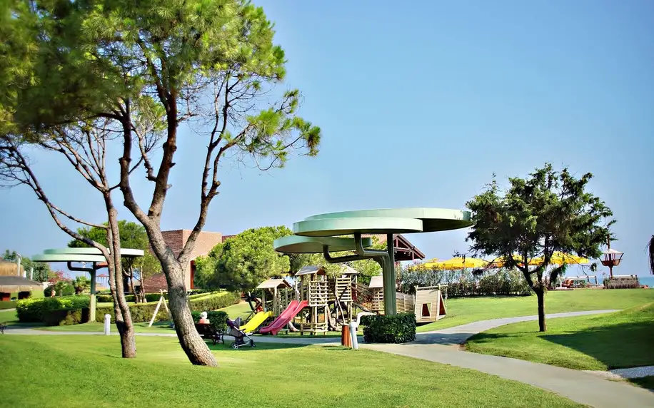 Gloria Verde Resort, Turecká riviéra, Apartmá Junior, letecky, all inclusive