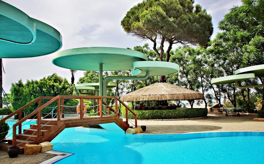 Gloria Verde Resort, Turecká riviéra, Apartmá Junior, letecky, all inclusive