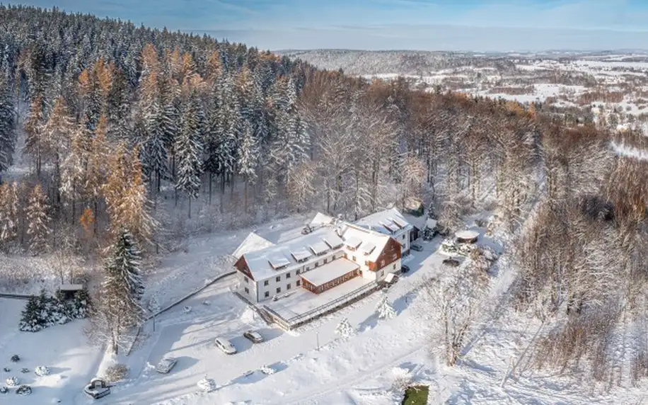 Polsko: Jizerské hory jen 3 km od hranic s Českem v Hotelu Le Mont Medical & SPA s polopenzí + bazén a sauna