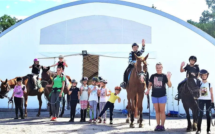 Vyjížďka na koni i pro dospělé nebo workshop pro děti