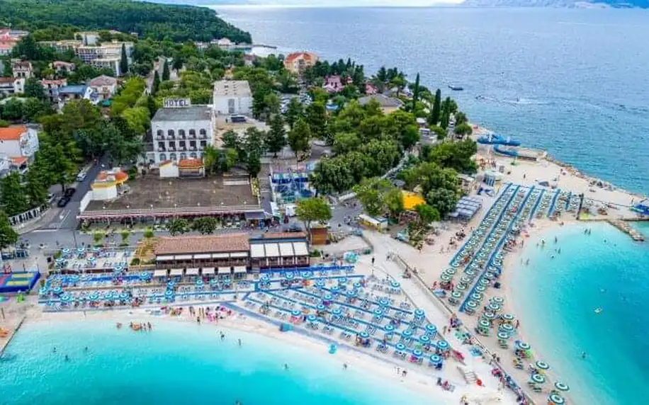 Crikvenická riviéra pouhých 200 m od pláže v Hotelu Annex Slaven *** s polopenzí + děti do 12 let zdarma