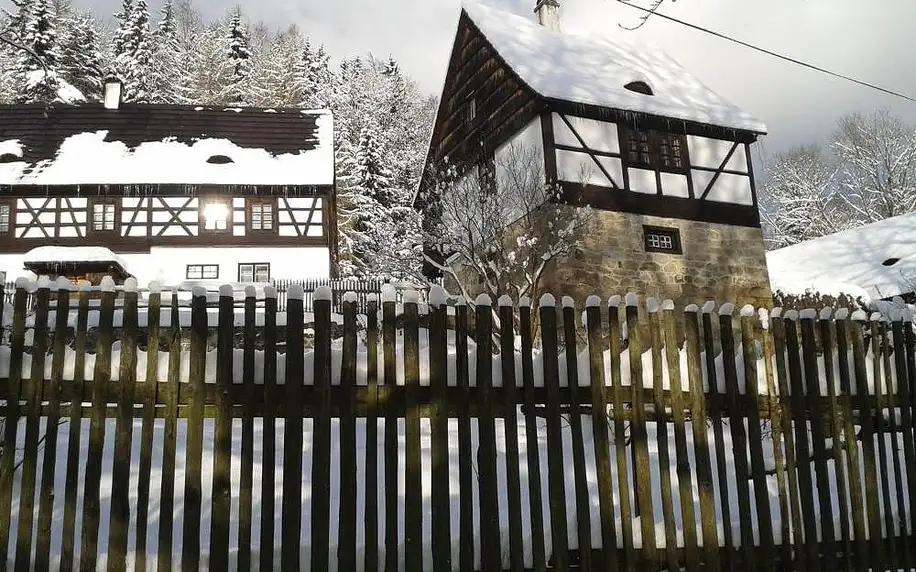 Karlovarský kraj: Holiday Home in Nejdek in West Bohemia with garden