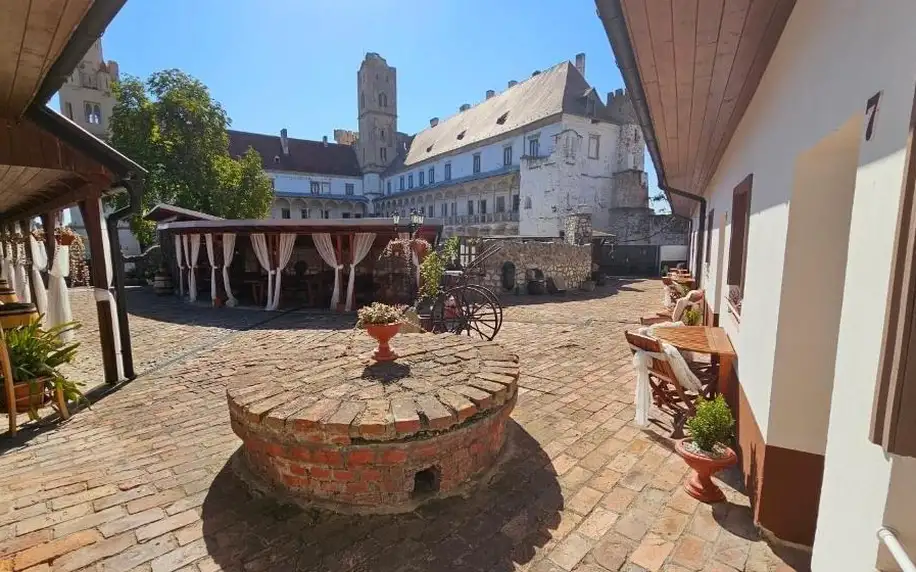 Jižní Morava: Zámecký penzion Rotunda