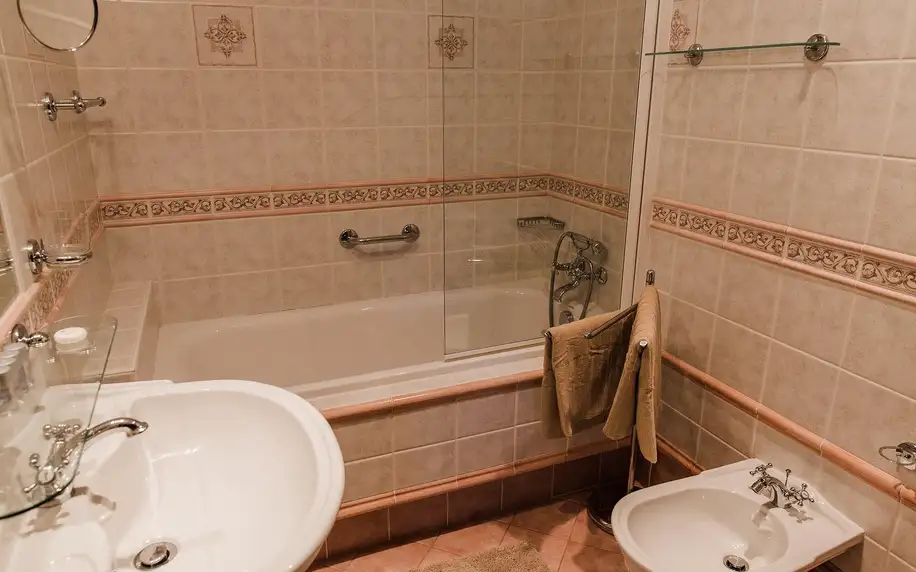 Romantický hotel na okraji Prahy: skvělé jídlo i sauna