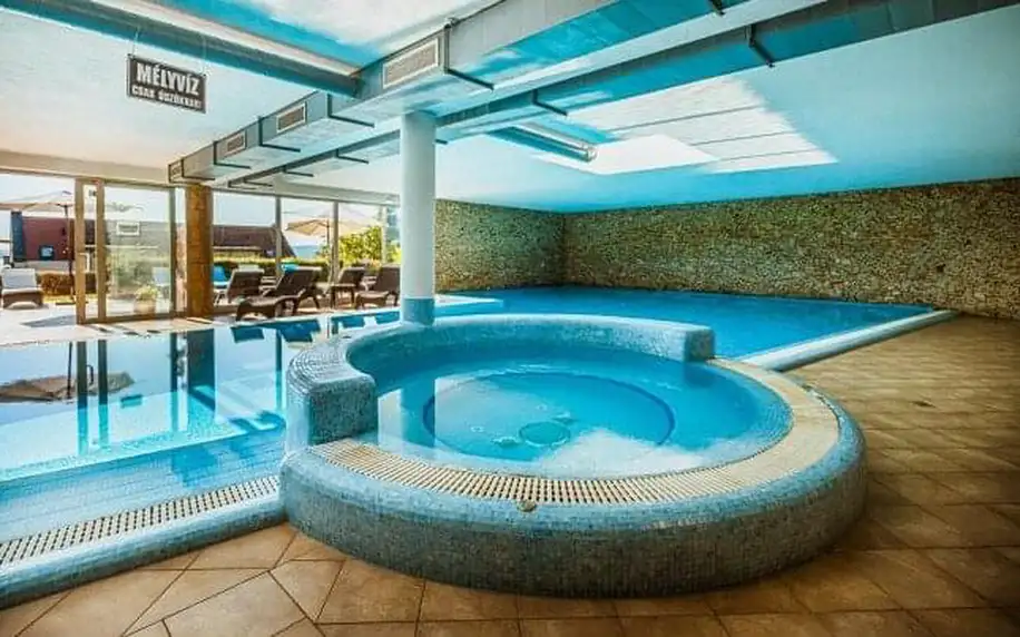 Balaton: Poloostrov Tihany v Echo Residence Hotelu *** s polopenzí a neomezeným wellness + poukaz na masáž