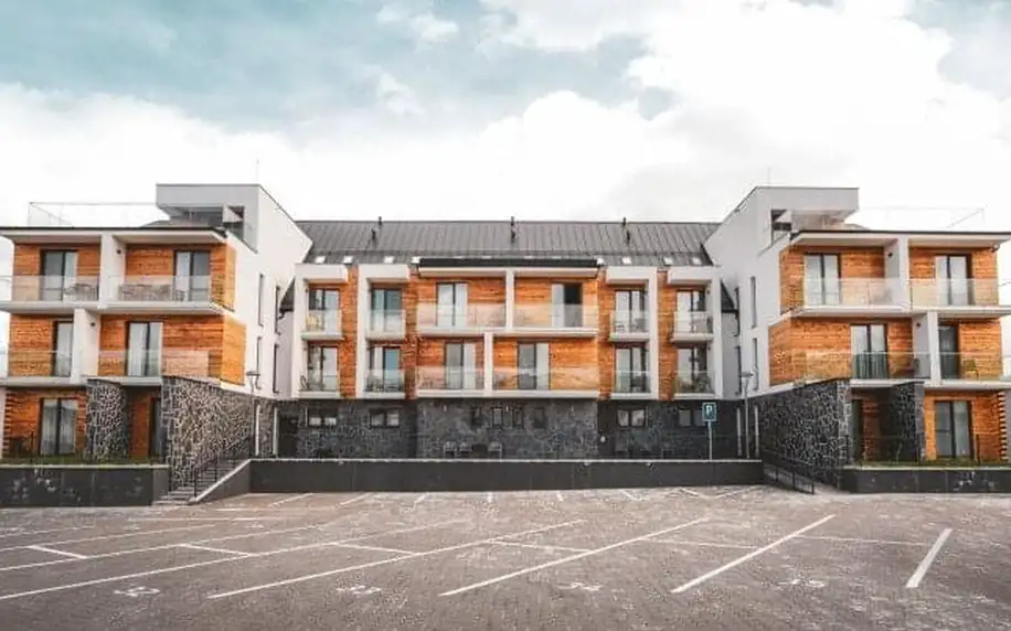 Slovensko: Orava u výletních cílů v apartmánech Vila Zuberec + úschovna kol, dětský koutek a možnost wellness