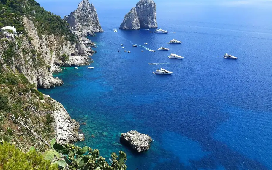 Ischia a Apulie: výlety do Herculaneum, na Procidu a na Capri