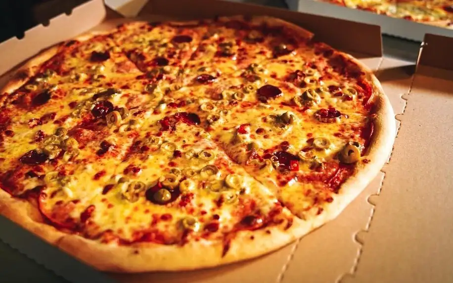 1–10x pizza na Želivského: různé druhy, ⌀ až 40 cm