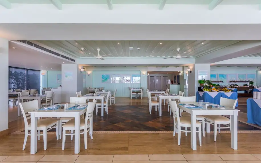 Golden Bay Beach Hotel, Jižní Kypr, Dvoulůžkový pokoj, letecky, snídaně v ceně