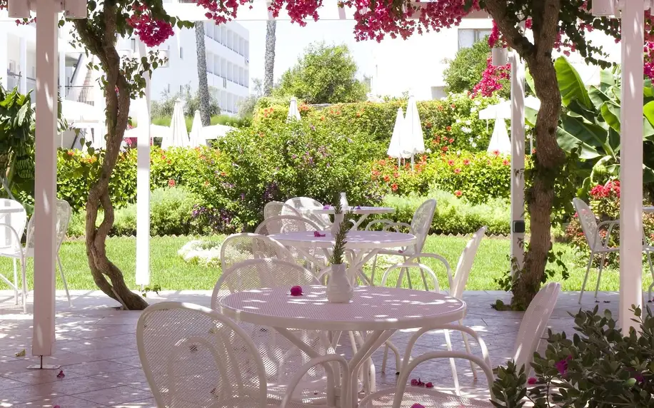 Nissi Park, Jižní Kypr, Dvoulůžkový pokoj, letecky, snídaně v ceně