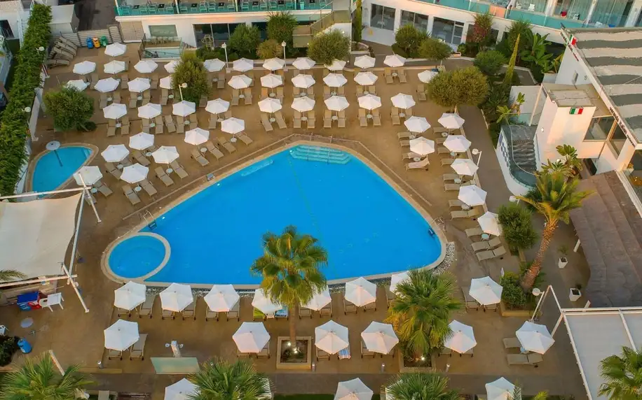 Vrissaki Beach Hotel, Jižní Kypr, Dvoulůžkový pokoj s výhledem na moře, letecky, polopenze