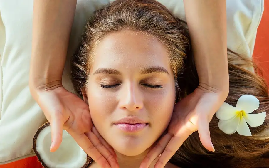 90 minut relaxace s masáží a osvěžující lázní nohou