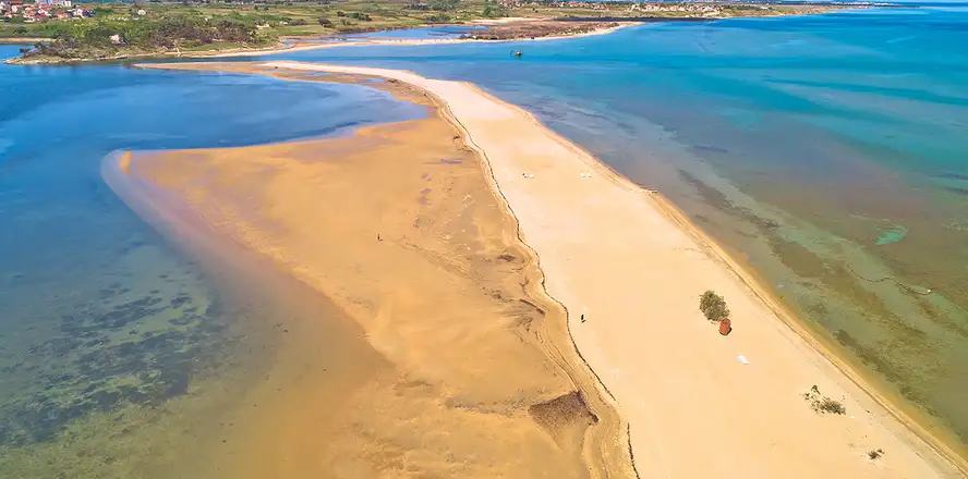 Kraljičina plaža písčitá pláž Chorvatsko