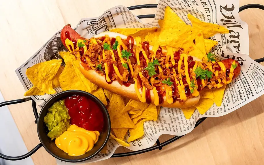 Hot dog maxi gigant a nachos pro 1 či 2 osoby