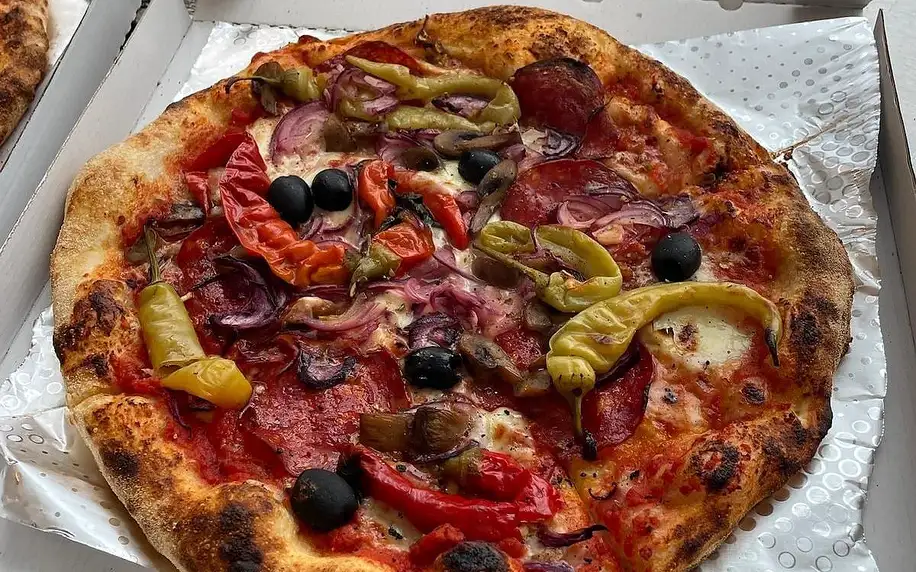 Pizza o průměru 20 či 33 cm: výběr z 8 druhů