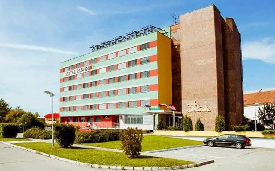 Jižní Morava: Hodonín v Hotelu Panon *** s polopenzí a bohatým balíčkem slev na koupaliště, zoo i do muzeí