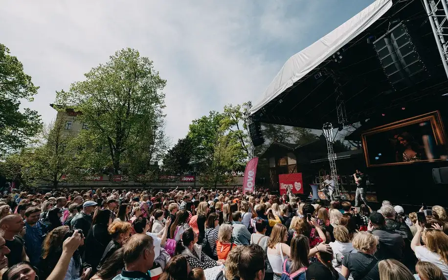 DERMACOL LOVE DAY: zábava a plná dárková taška