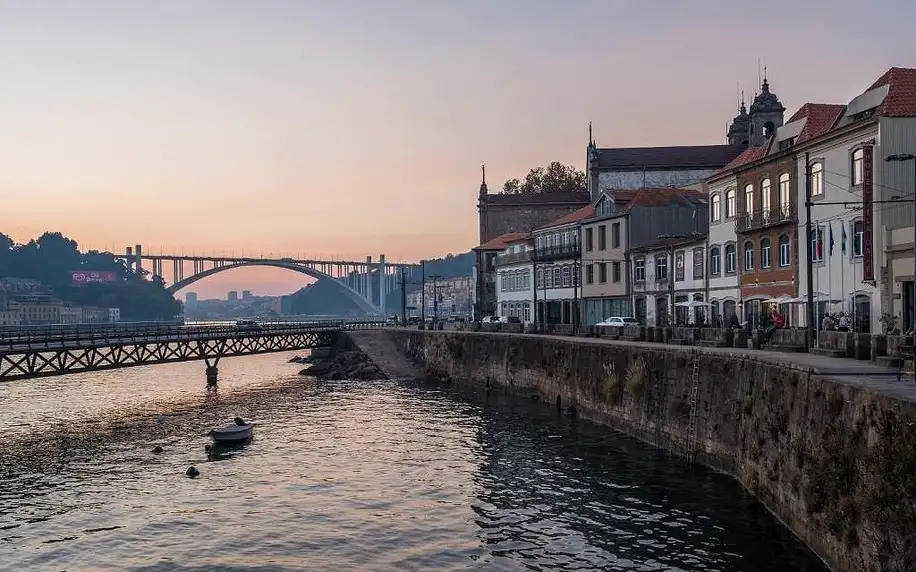 Portugalsko - Porto letecky na 4-15 dnů, snídaně v ceně