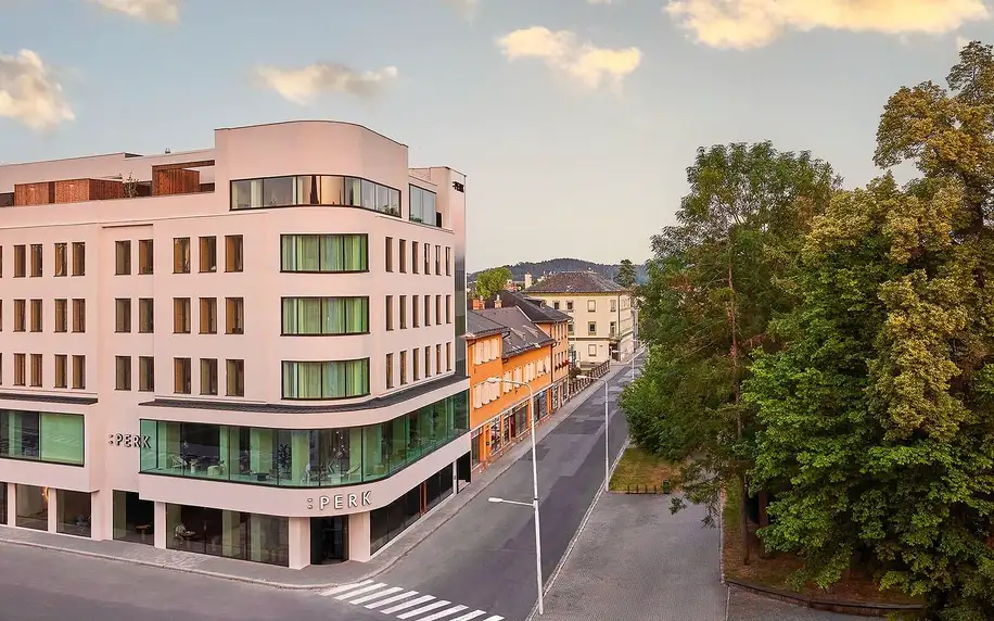 Designový hotel v Šumperku se snídaní i wellness