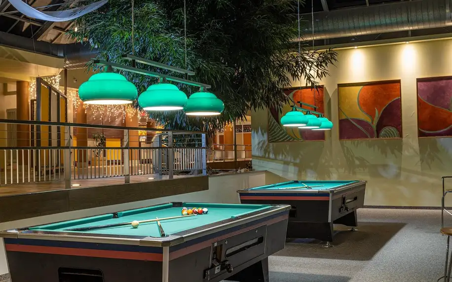 Pobyt na Rujáně: hotel u pláže s bazénem a hernou