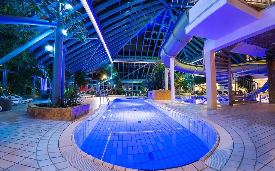 Pobyt na Rujáně: hotel u pláže s bazénem a hernou