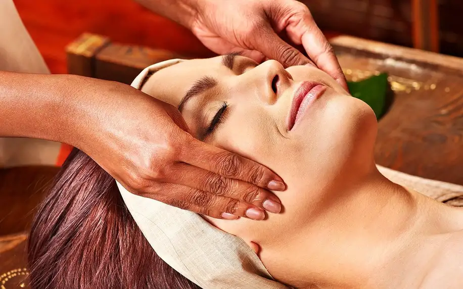 Indická masáž hlavy nebo celého těla i parafín