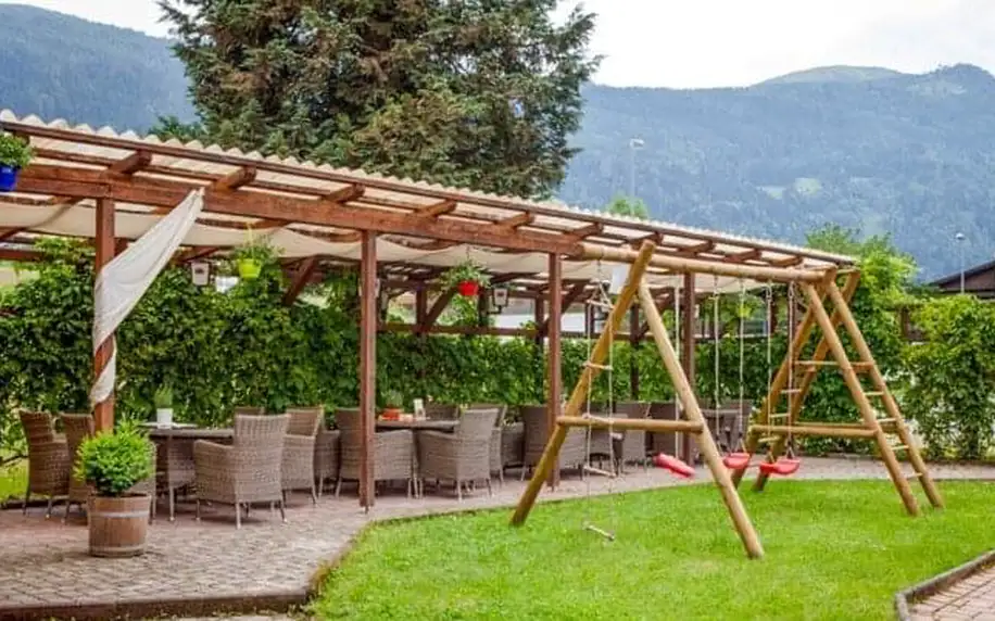 Rakousko: Korutany u jezer v Hotelu Villa Huber *** se snídaní/polopenzí + neomezený vstup do sauny