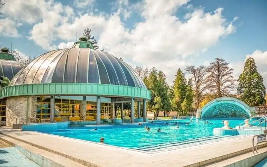 Maďarsko: Eger v Park Hotelu Minaret *** s polopenzí a vstupem do termálních lázní (13 bazénů) + různé slevy