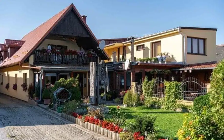 Slovenský ráj pod Spišským hradem: Pobyt v Penzionu Podzámok s venkovním bazénem, polopenzí a wellness