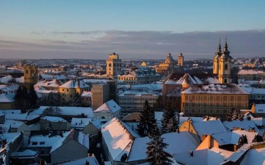 Maďarsko: Eger v Park Hotelu Minaret *** s polopenzí a vstupem do termálních lázní (13 bazénů) + různé slevy