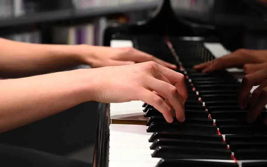 Online kurz hry na klavír: 10 lekcí vč. zpětné vazby od lektorky