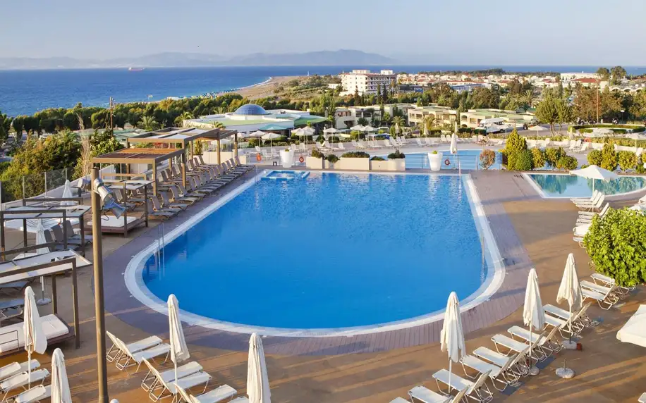 Kipriotis Panorama & Suites, Kos, Apartmá Junior Superior s bočním výhledem na moře, letecky, all inclusive