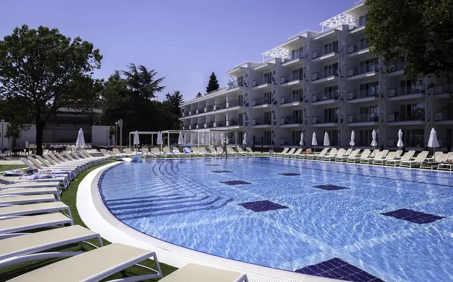 Maritim Hotel Paradise Blue Albena, Bulharská riviéra, Apartmán, letecky, polopenze