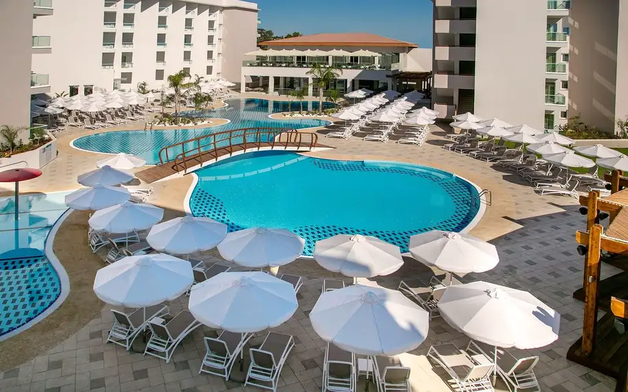 Vangelis Hotel & Suites, Jižní Kypr, Suite typu Economy, letecky, all inclusive