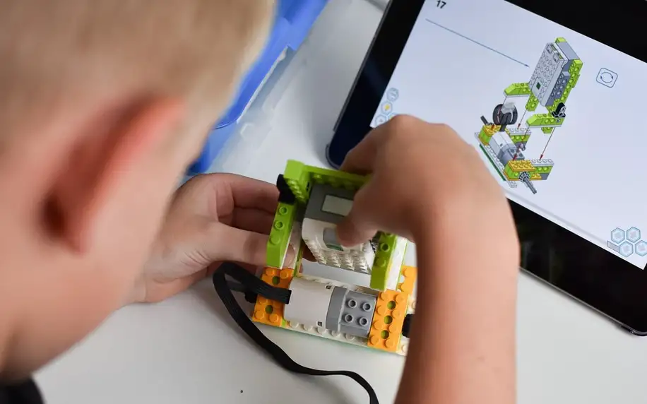 Kurz vzdělávací robotiky pro děti od 4 do 13 let