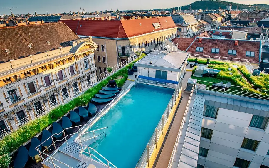 Romantika v Budapešti se snídaní, bazénem a wellness