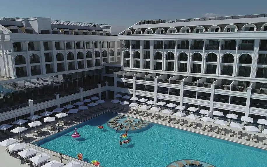 Sunthalia Hotel & Resort, Turecká riviéra, Dvoulůžkový pokoj Deluxe s manželskou postelí Swim-Up, letecky, all inclusive
