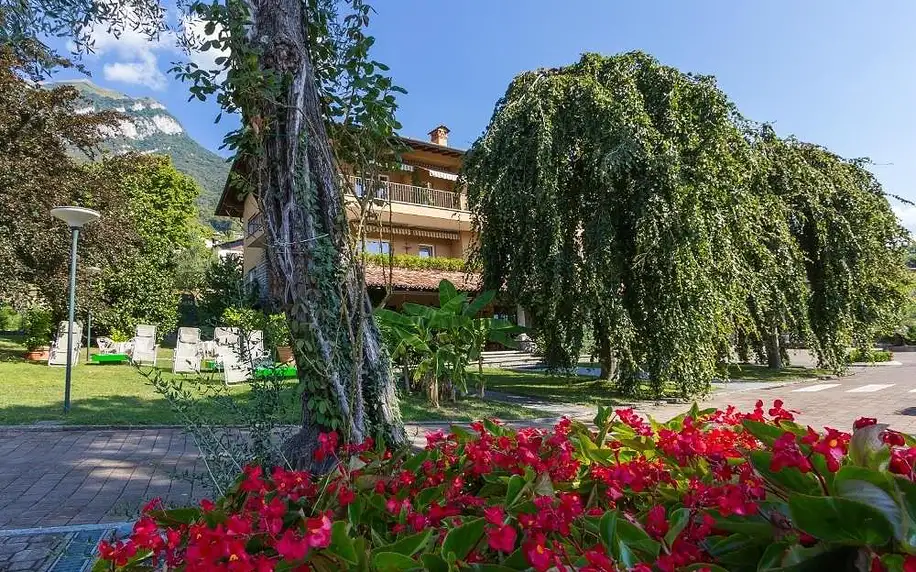 Itálie - Italské Alpy: Albergo Villa Edy