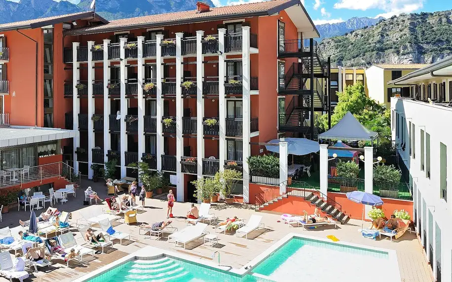 Lago di Garda: 3* hotel u jezera se snídaní