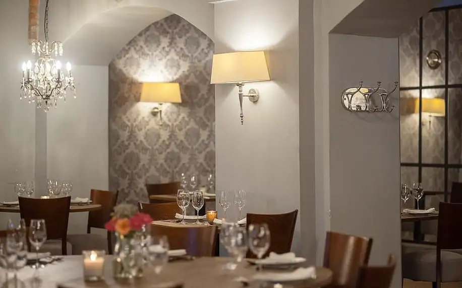 Zážitkové 4chodové menu v zámecké restauraci Chateau Ctěnice v Praze-Vinoři