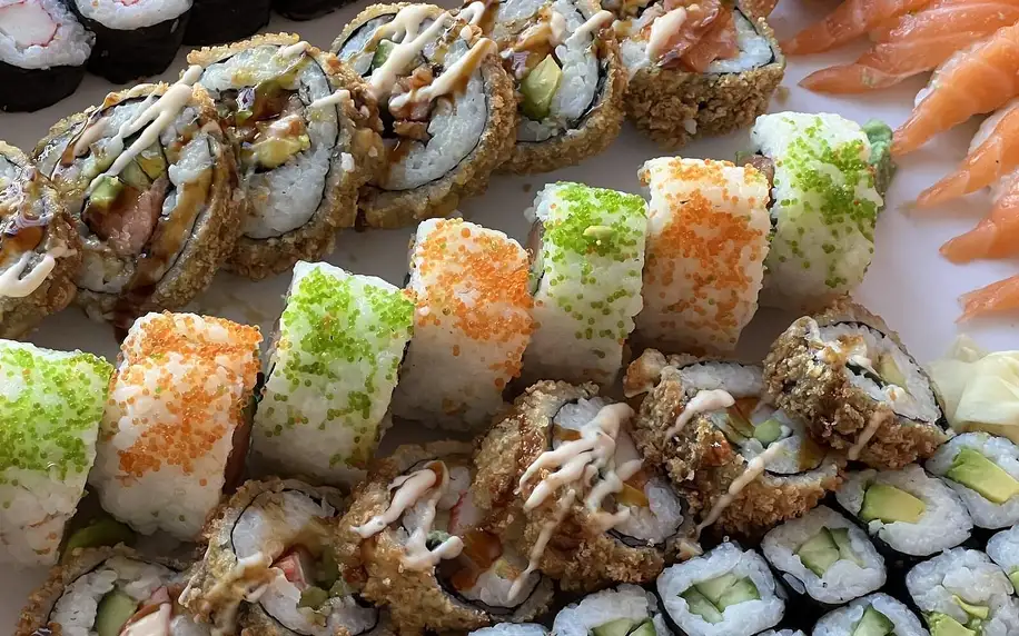 Velké sushi sety s 98-108 ks: losos, krab i avokádo