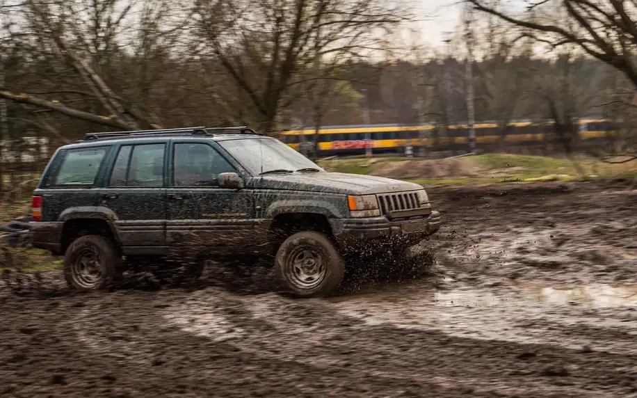 Offroady, čtyřkolky nebo buggy v rallye-cross aréně