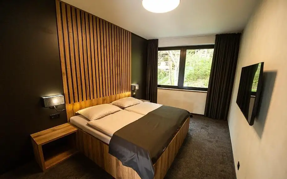 Jedovnice: Hotel Kras s možností vířivky na pokoji