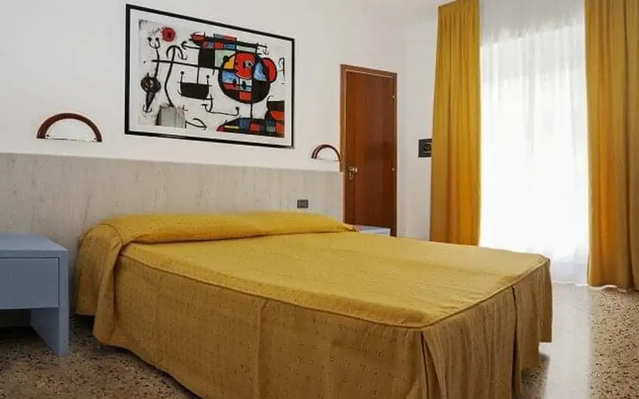 Benátsko: Bibione jen 2 minuty od pláže v Hotelu Olimpia *** se snídaní/polopenzí, bazénem a animacemi + slevy