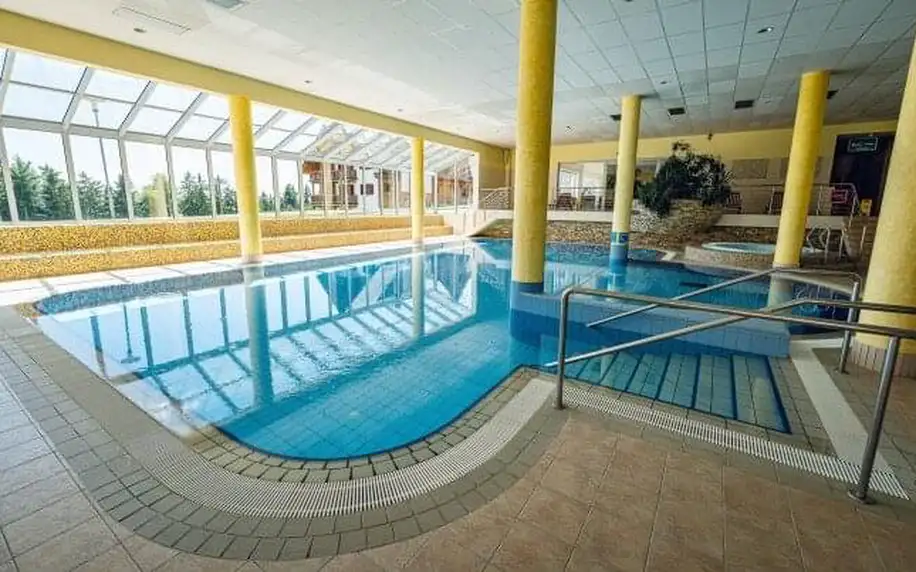 Slovinsko ve Wellness & Spa Hotelu Bolfenk **** s polopenzí, neomezeným vstupem do bazénu a welcome drinkem