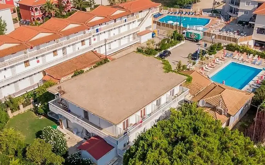 Letecky na Zakynthos: Studia Sorrento bez stravy, 300 m od pláže