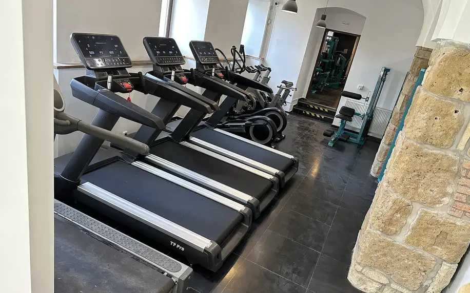 Ženské fitness centrum: vstupy i permanentky