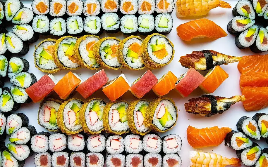 Set 46 či 101 ks sushi: losos, tuňák i rolky v tempuře