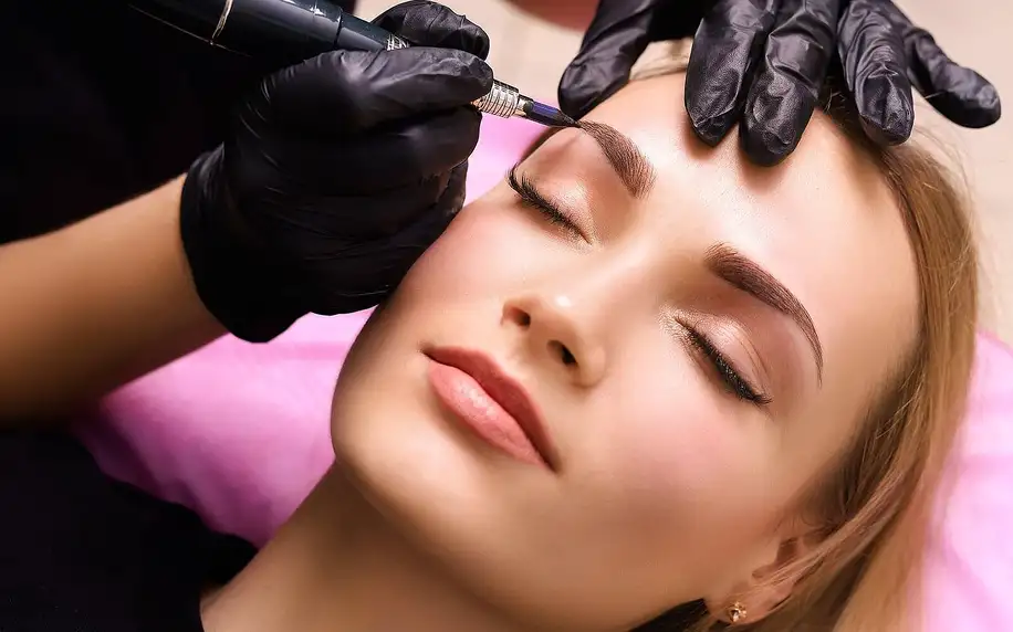 Permanentní make-up: aquarell lips i úprava obočí