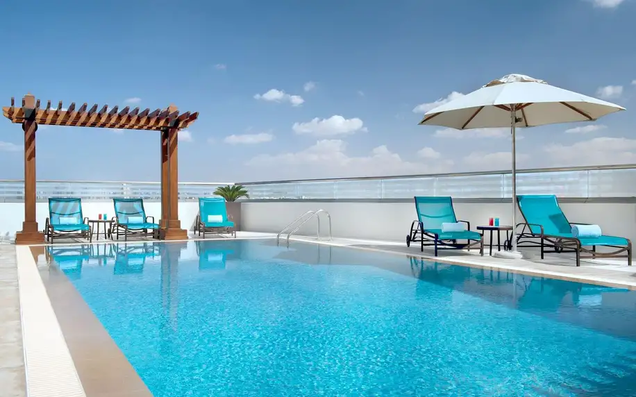 Hilton Garden Inn Al Muraqabat, Dubaj, Dvoulůžkový pokoj, letecky, plná penze